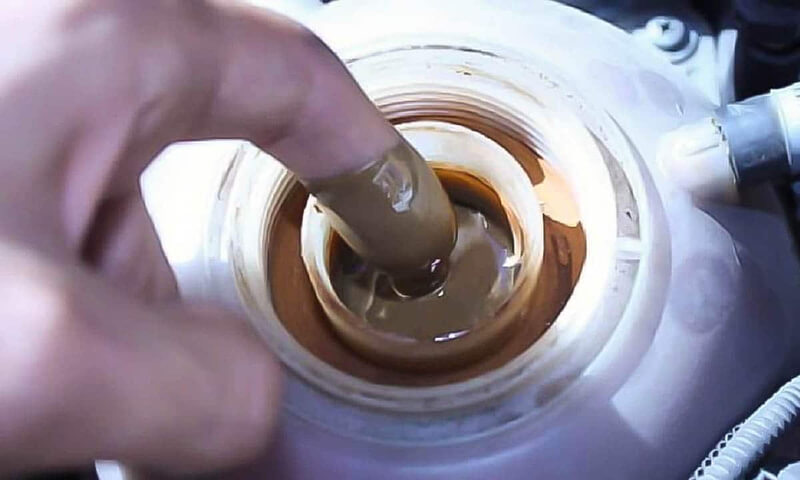 Смесване на масло и антифриз